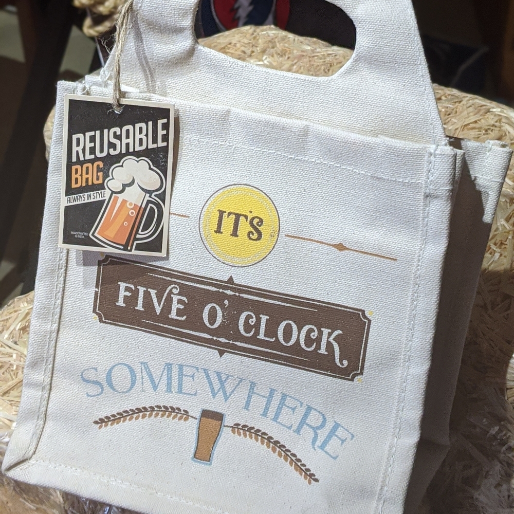 NWT It's 5 O'Clock Somewhere!  Reusable Beer Trans